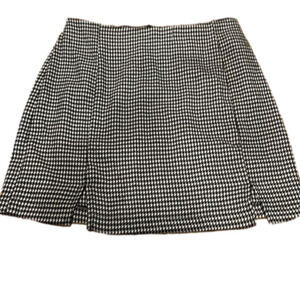 EYESHADOW 𝅺size 7 juniors skirt good condition